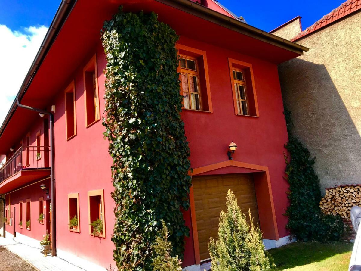 Ubytovanie Meba Prešov Exteriör bild